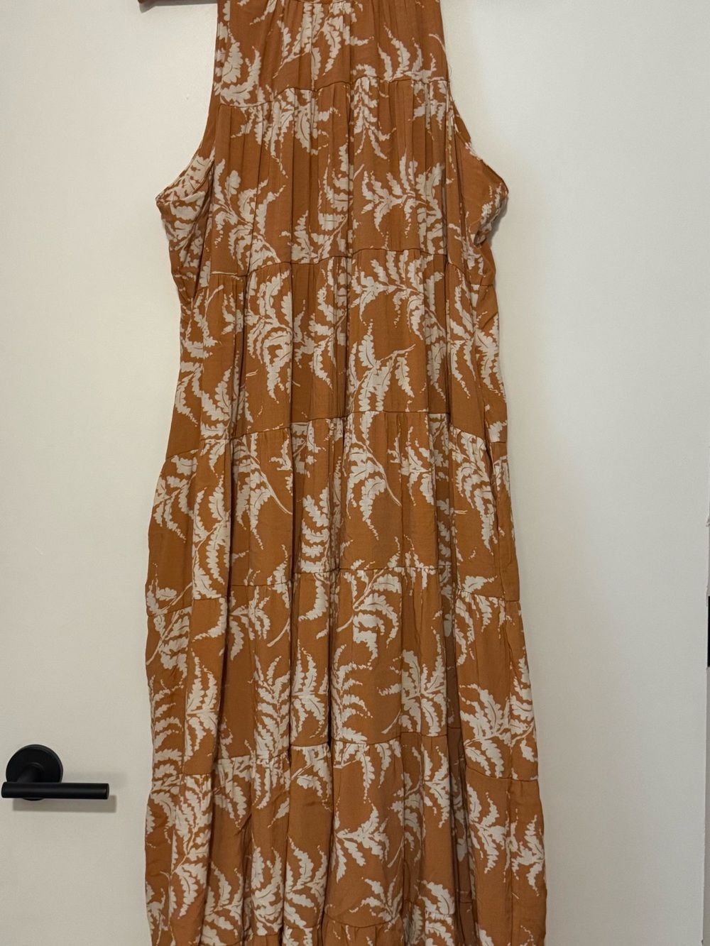 Wonderly women’s Sleeveless Tan Floral Tiered Maxi Dress XXL